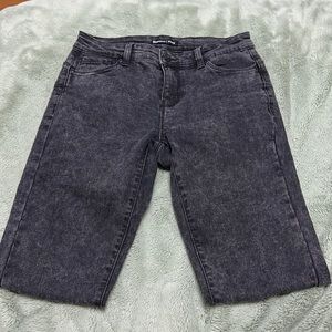 Woman’s black denim skinny jeans